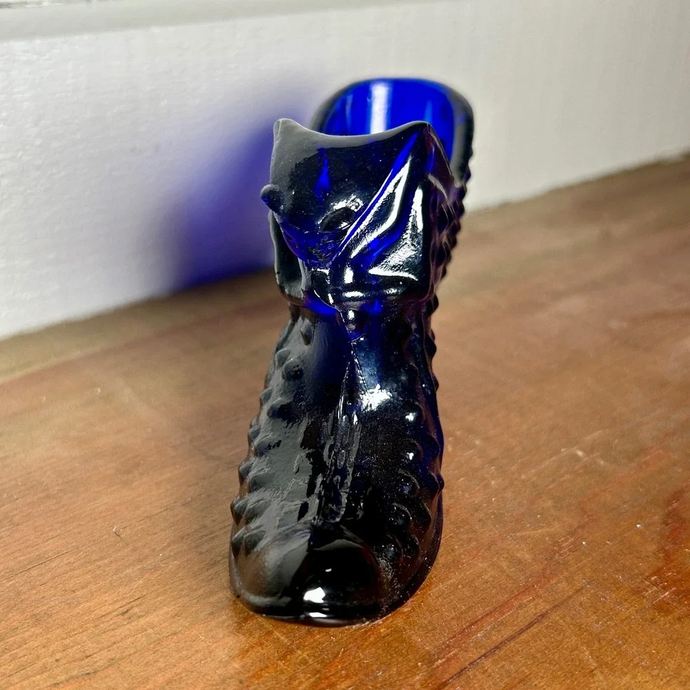 Fenton vibrant cobalt